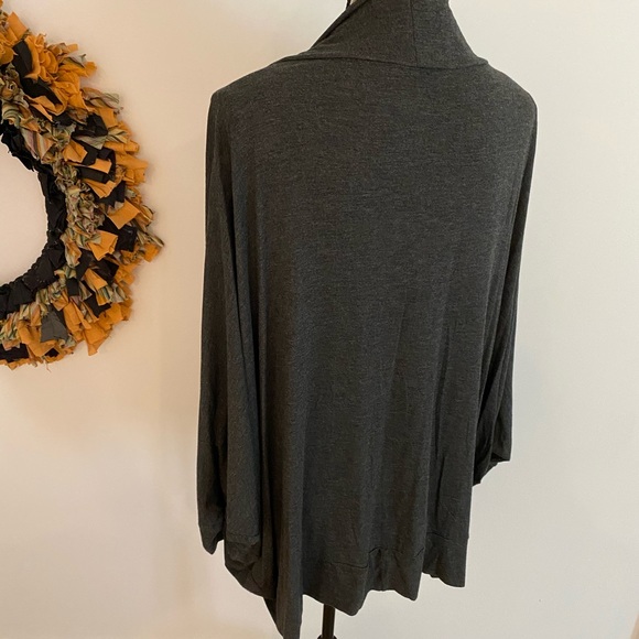 Gray ee:some open front cardigan size medium - Picture 7 of 8